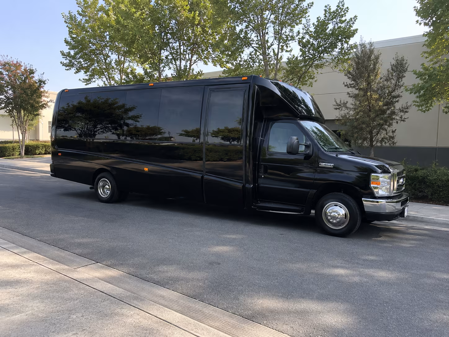 Sunnyvale Winery Tour & Pub Crawl Transportation party bus exterior